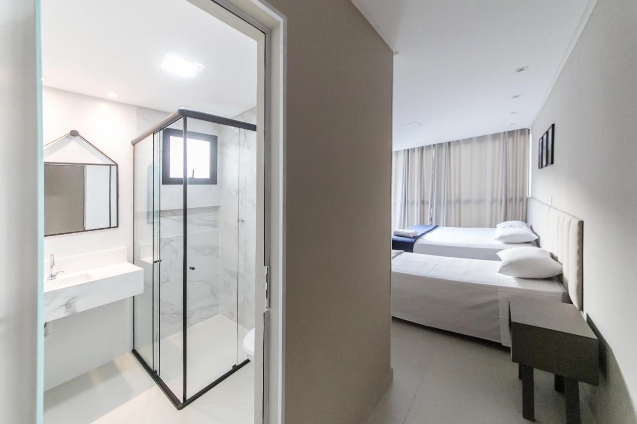 Casa Requinte, 4 Suites , Piscina II Балнеаріу-Камборіу Екстер'єр фото